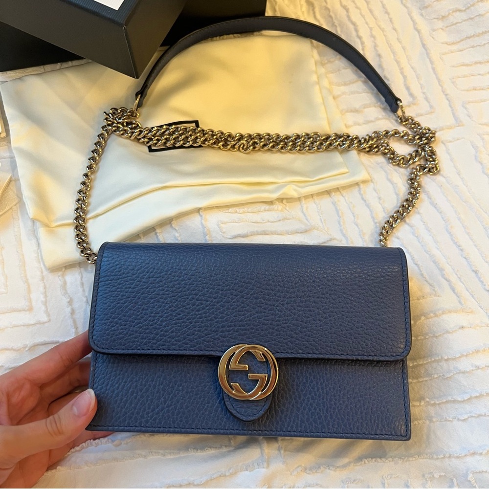Gucci Interlocking G Leather Chain Wallet / Clutch